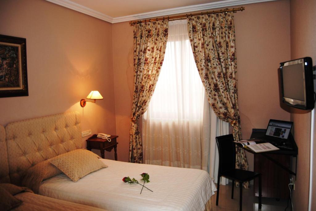 Cristina-Enea Hotel Valdeganga Kamer foto